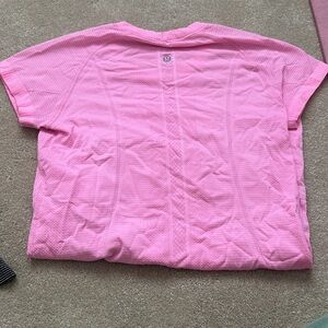 Swiftly Tech Short-Sleeve Shirt 2.0
Hip Length